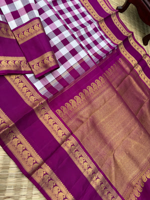 Truly Vintage - a off white and deep majenta kattam with retta pett woven borders