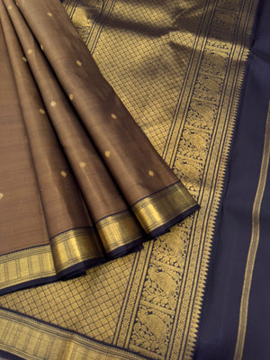 Leela - The bliss of small border Kanchivarams - very rare metallic bronze black coffee tone