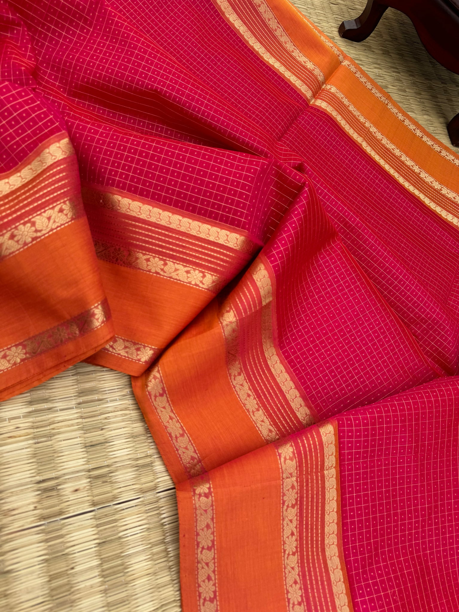 Zari Kissed Silk Cotton - stunning red with laksahdeepam with long parrots woven pallu