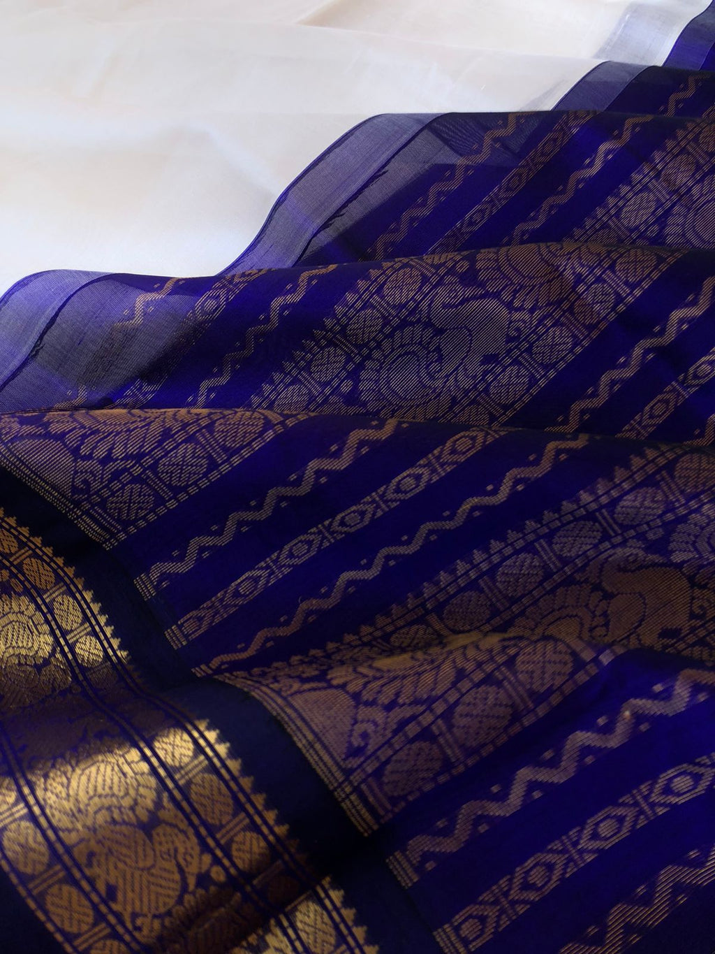 Korvai Silk Cotton - pure white and ink blue