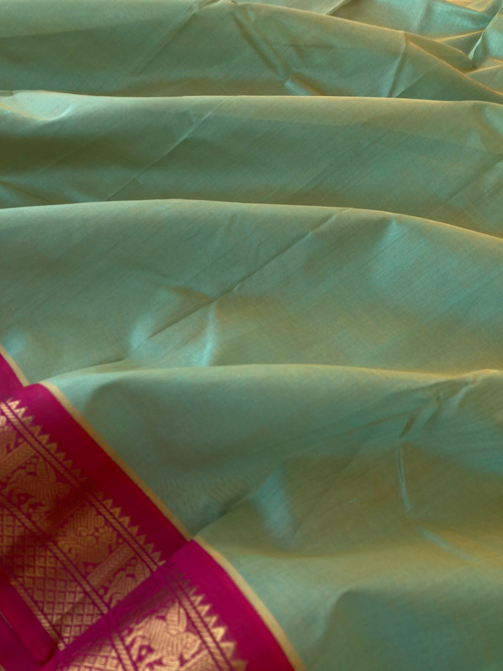 Korvai Silk Cottons - a beautiful mix of dual tone English shade