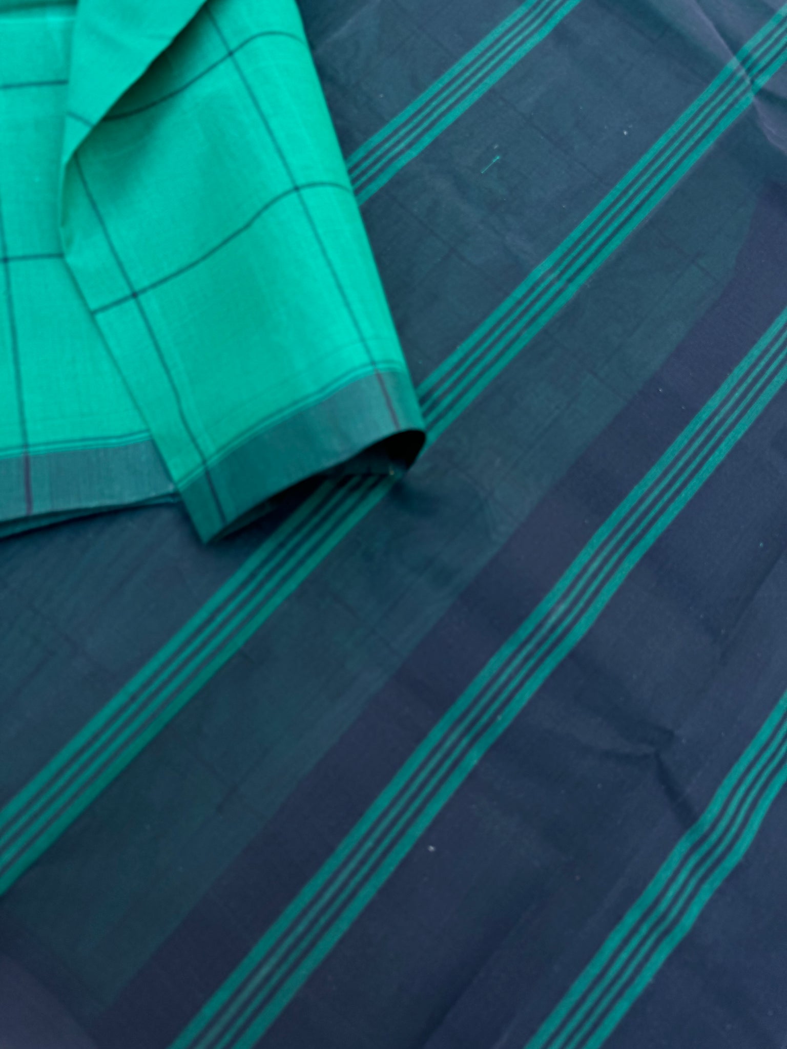 Pragatham - Contrast Play - pale green unique tone saree is too nice in person rather than the picture