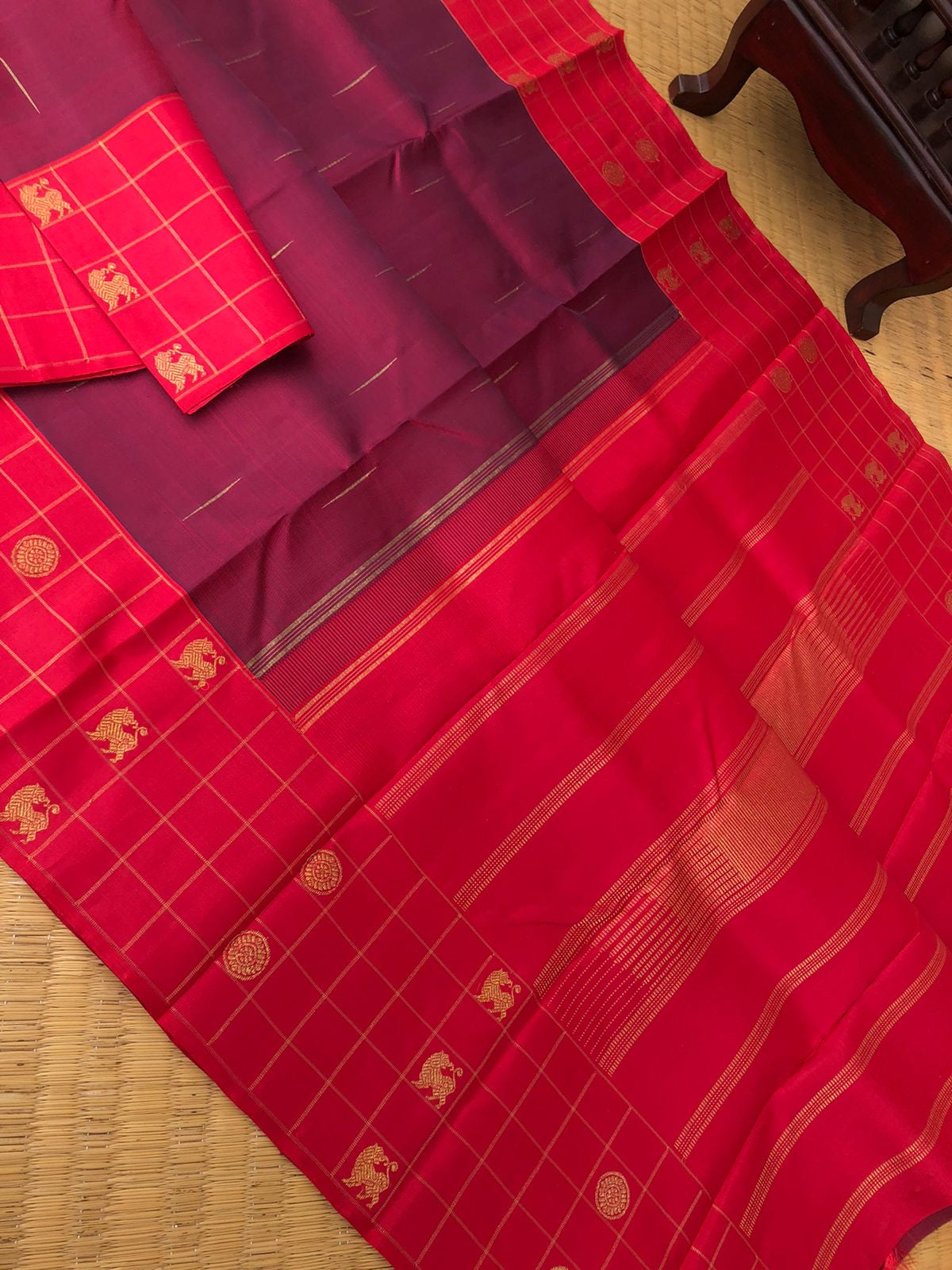 Heriyae - Heirloom Kanchivarams - burgundy maroon red simple and elegant rain Drops woven body with chex woven borders