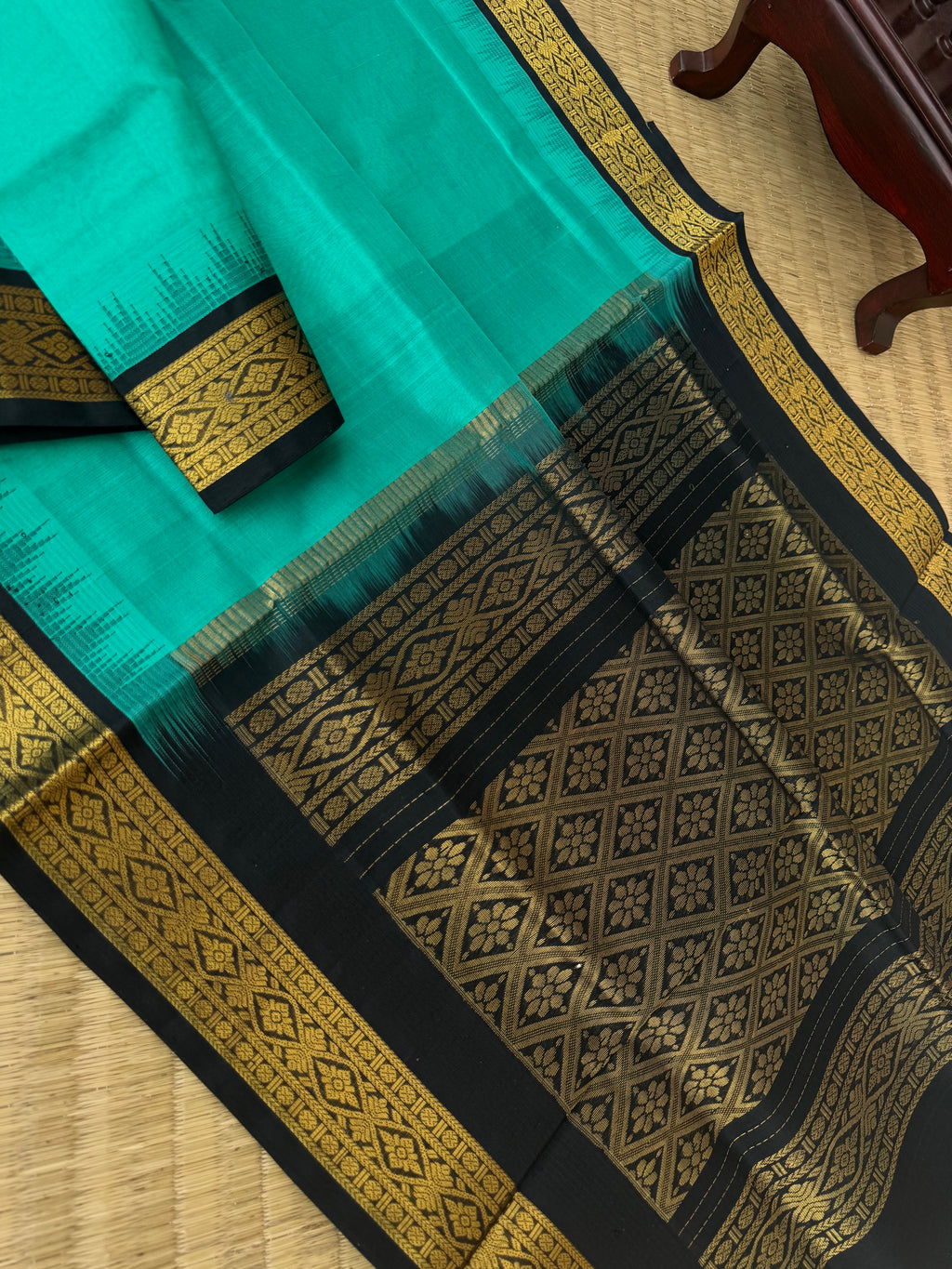 Korvai Silk Cotton - light teal and black