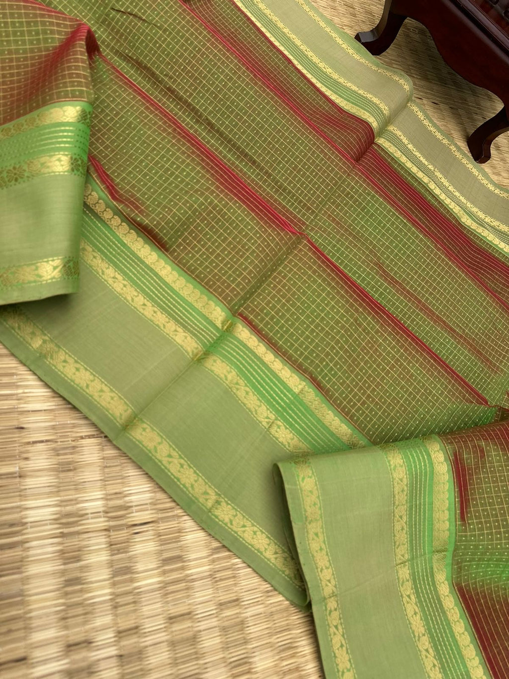 Zari Kissed Silk Cotton -dual tone manthulir colour Lakshadeepam with long pallu