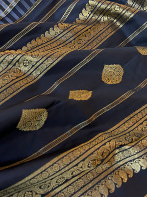 Vari - Stripes woven Kanchivaram | Grey and black