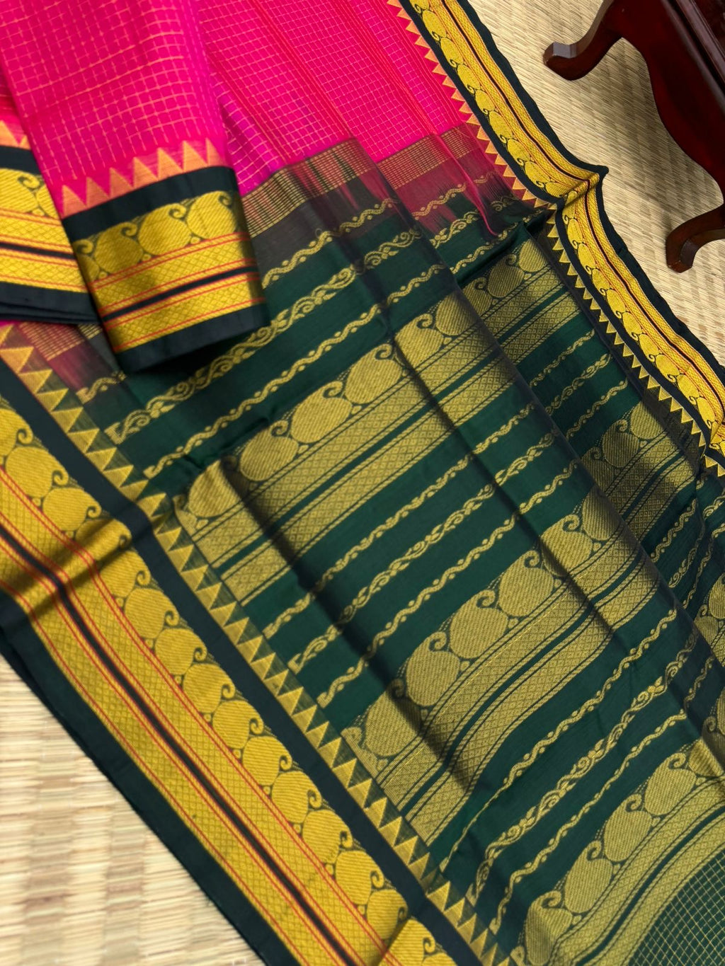 Korvai Silk Cottons - pink and Meenakshi green zari kattam
