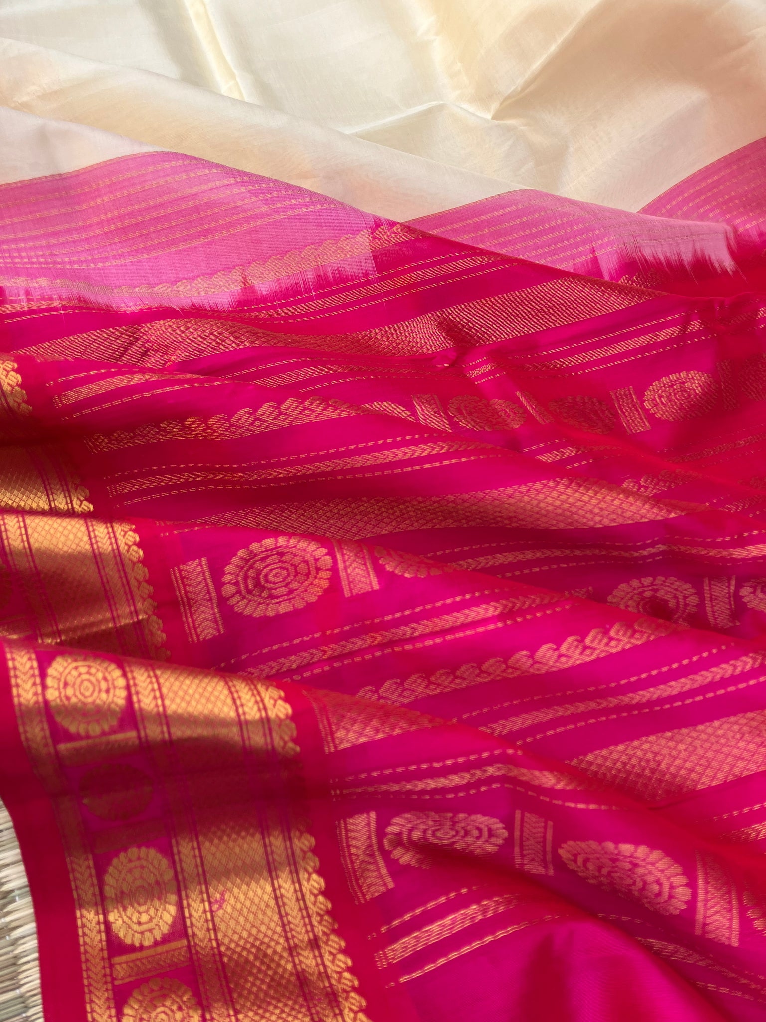 Korvai Silk Cotton - off white and pink