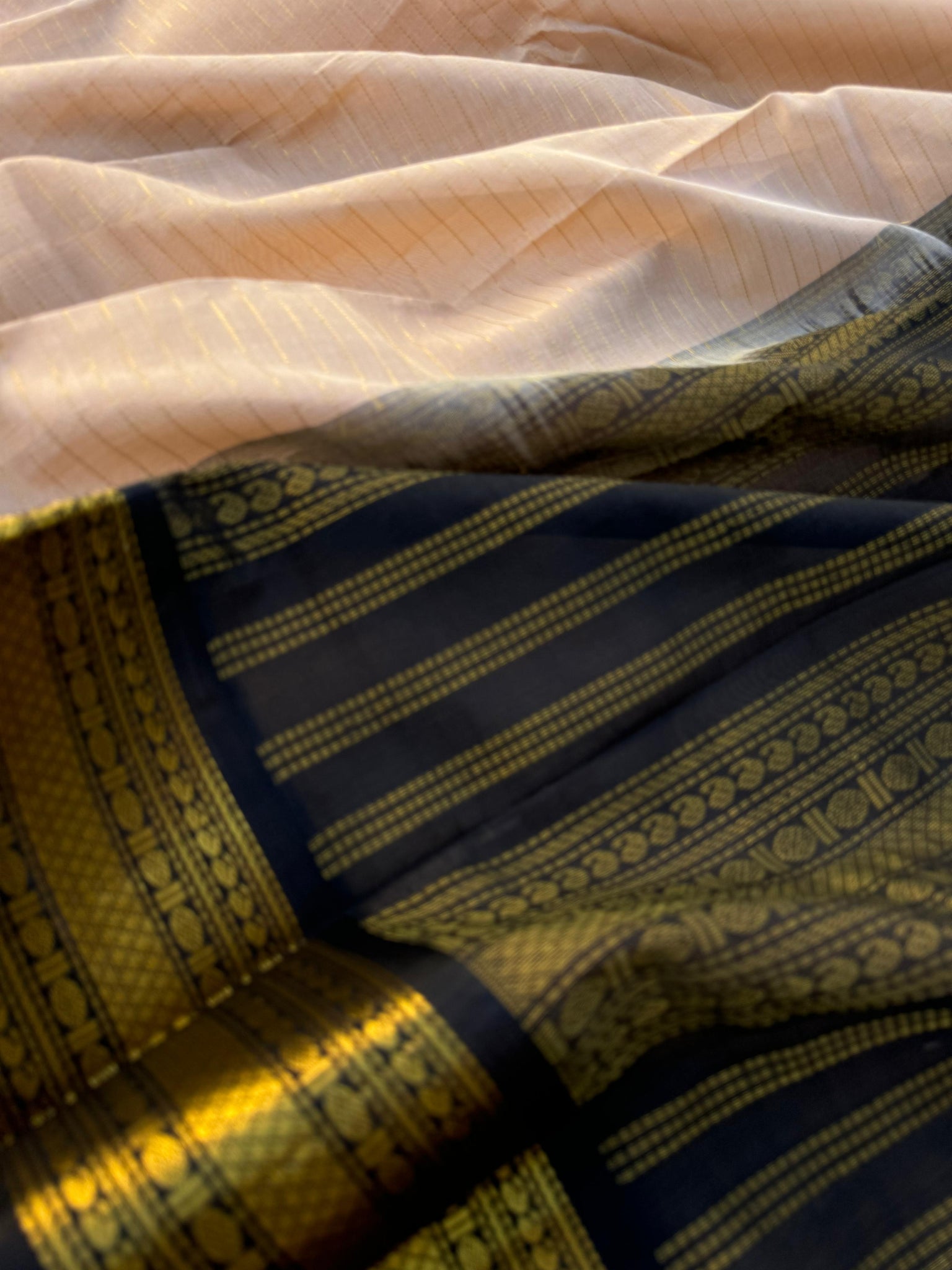Korvai Silk Cotton - beige and black zari kattam