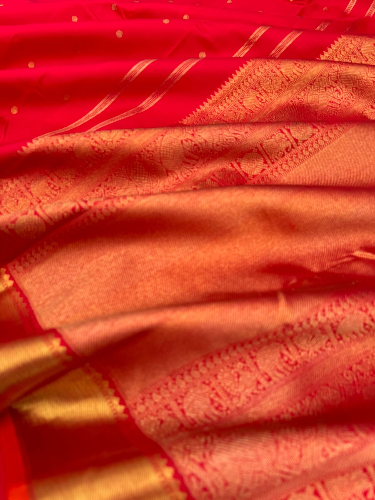 Colours of Navarathri 2025 on Kanchivarams - wear this full tomato red and gold kanchivaram style with any of your gold or diamond jewellery !! You will be talk of the town for sure