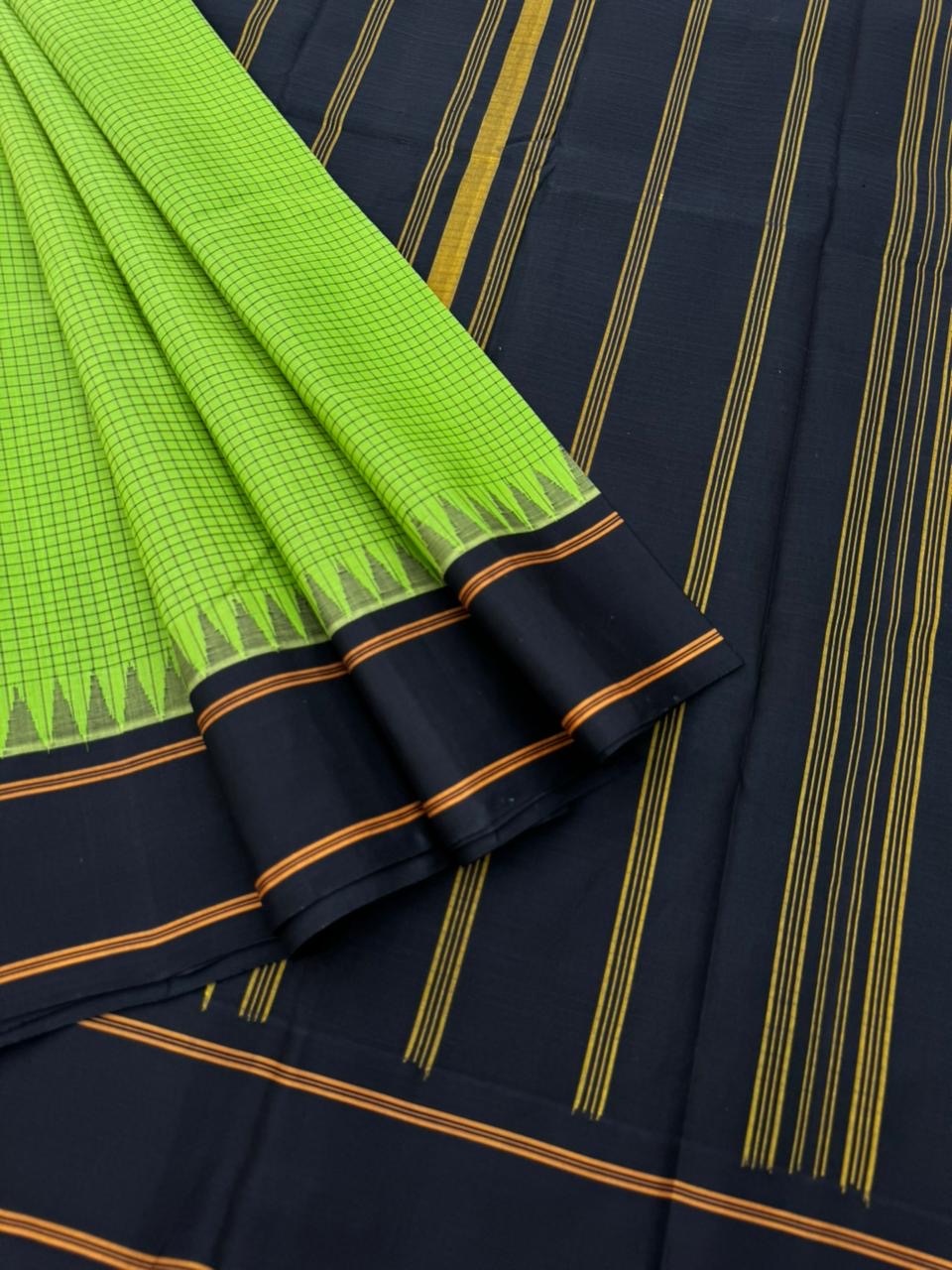 Signature Silk Cotton - leaf green and black podi kattam