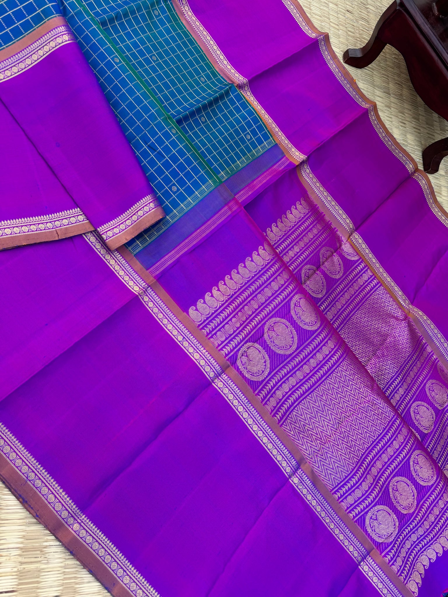 Colour Theory - a saree for people who love broad borders mayil kaluth ...
