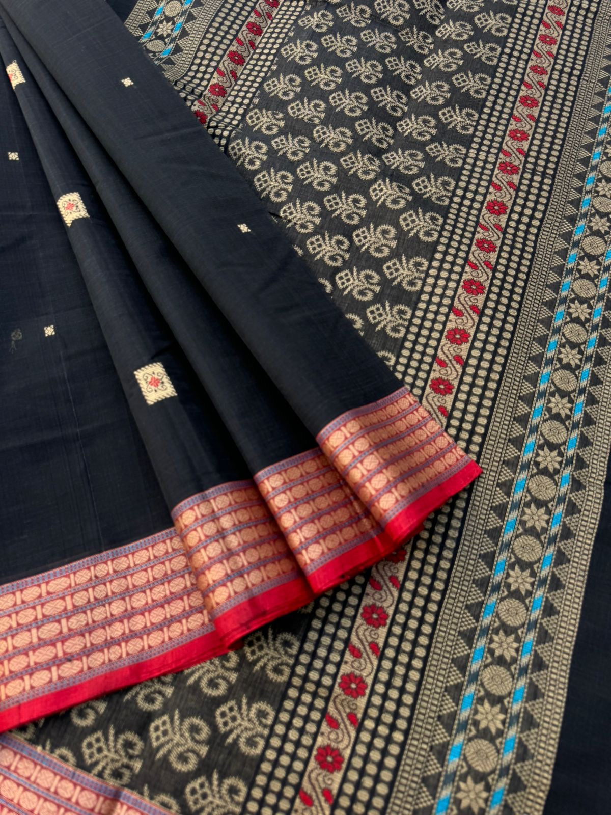 Mangalavastaram - black with Meenakari woven buttas and pall