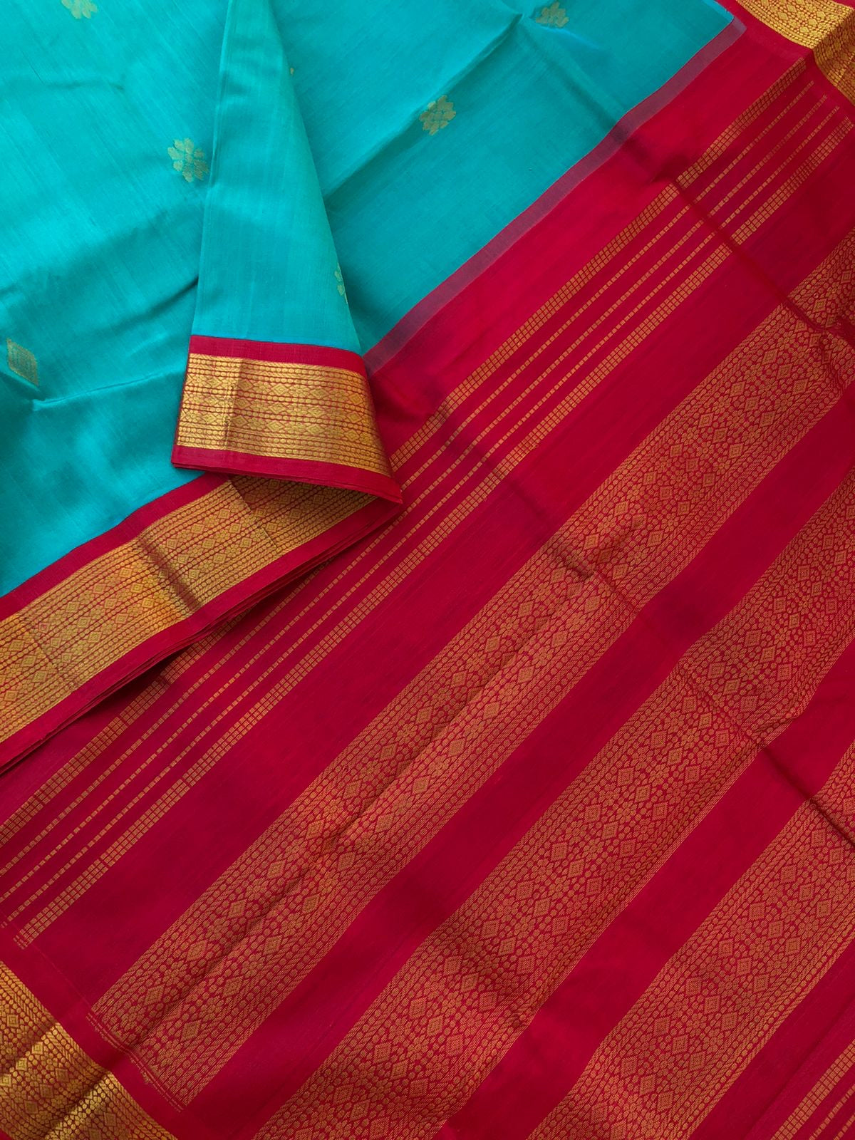 Margazhi Vibrs on Korvai Silk Cotton - teal and red