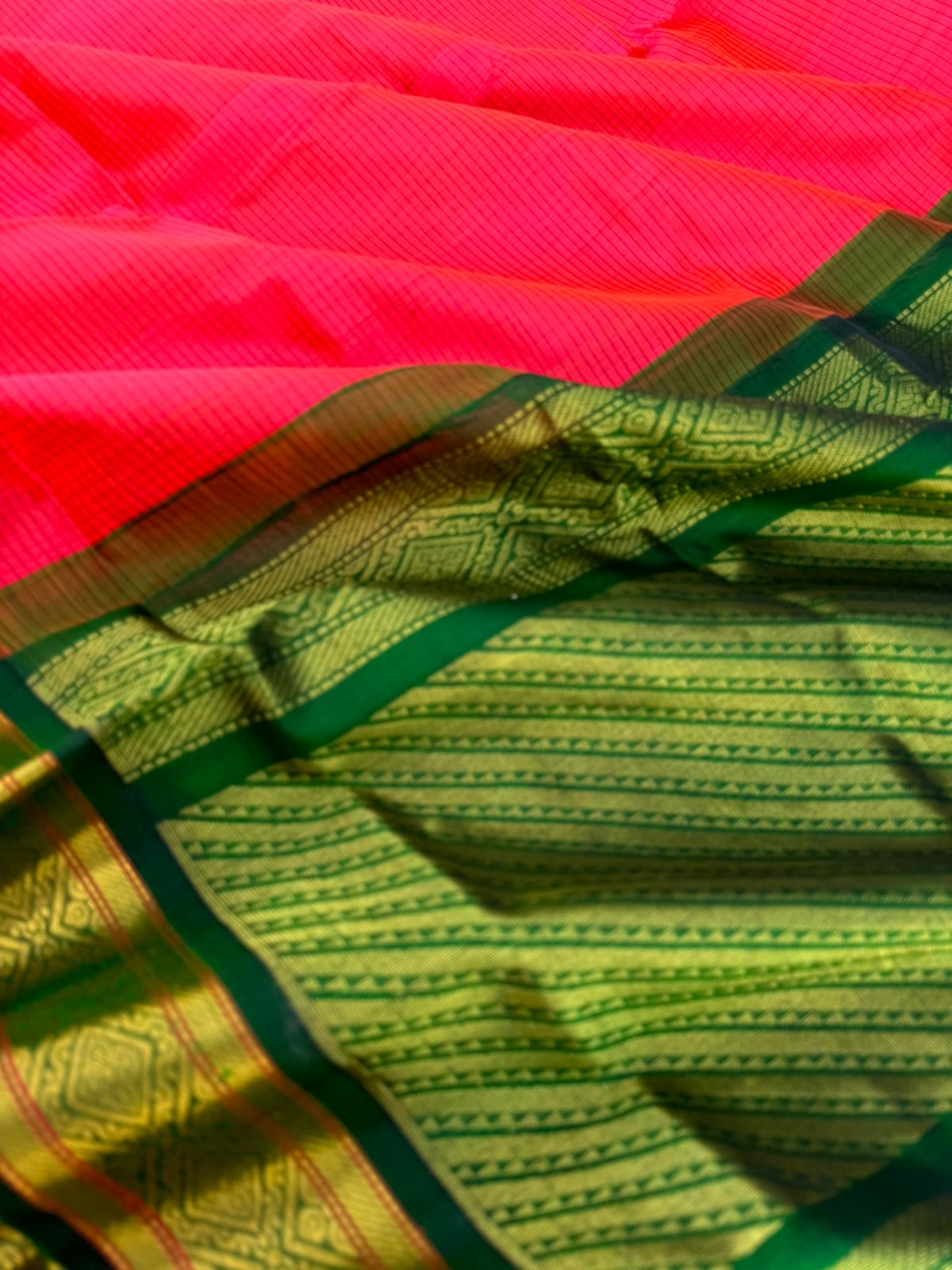 Korvai Silk Cottons - fuchsia pink and green podi kattam