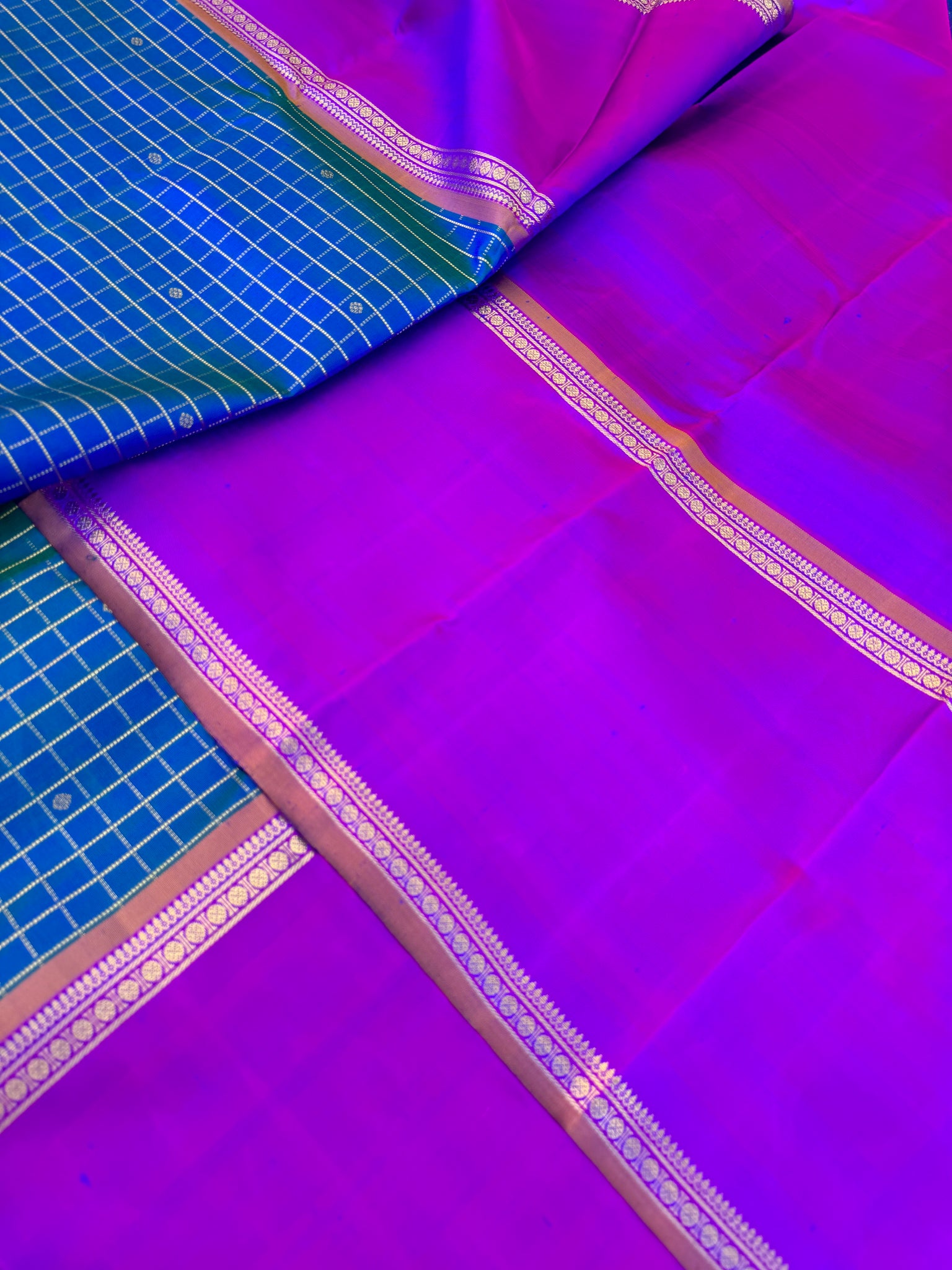 Colour Theory - a saree for people who love broad borders mayil kaluth ...