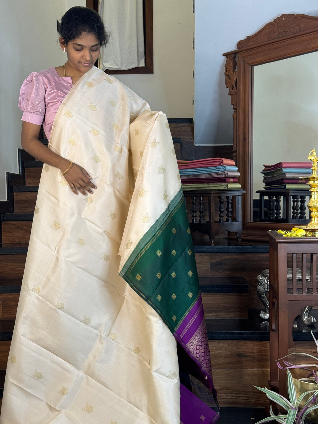 Mohaa - Beautiful Borderless Kanchivaram - a off white with gandaberunda ( irruthalai pakshi ) woven buttas with double pallu concept