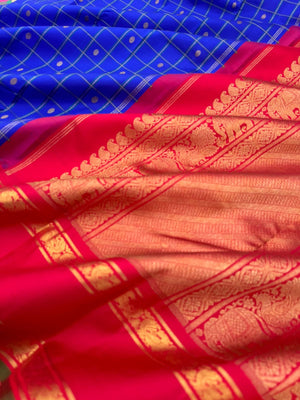 Colours of Navarathri 2025 on Kanchivarams - the best of beat blue and red Korvai Kanchivaram with chex buttas woven body