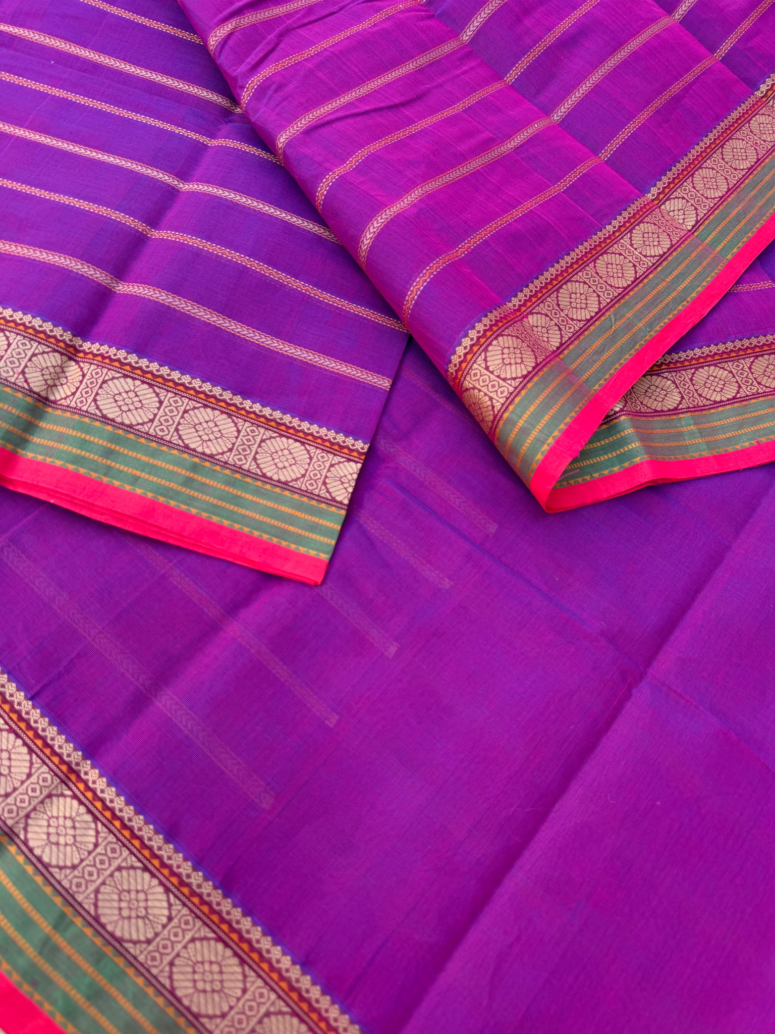 Mangalavastaram -  violet purple veldhari for people who love small borders