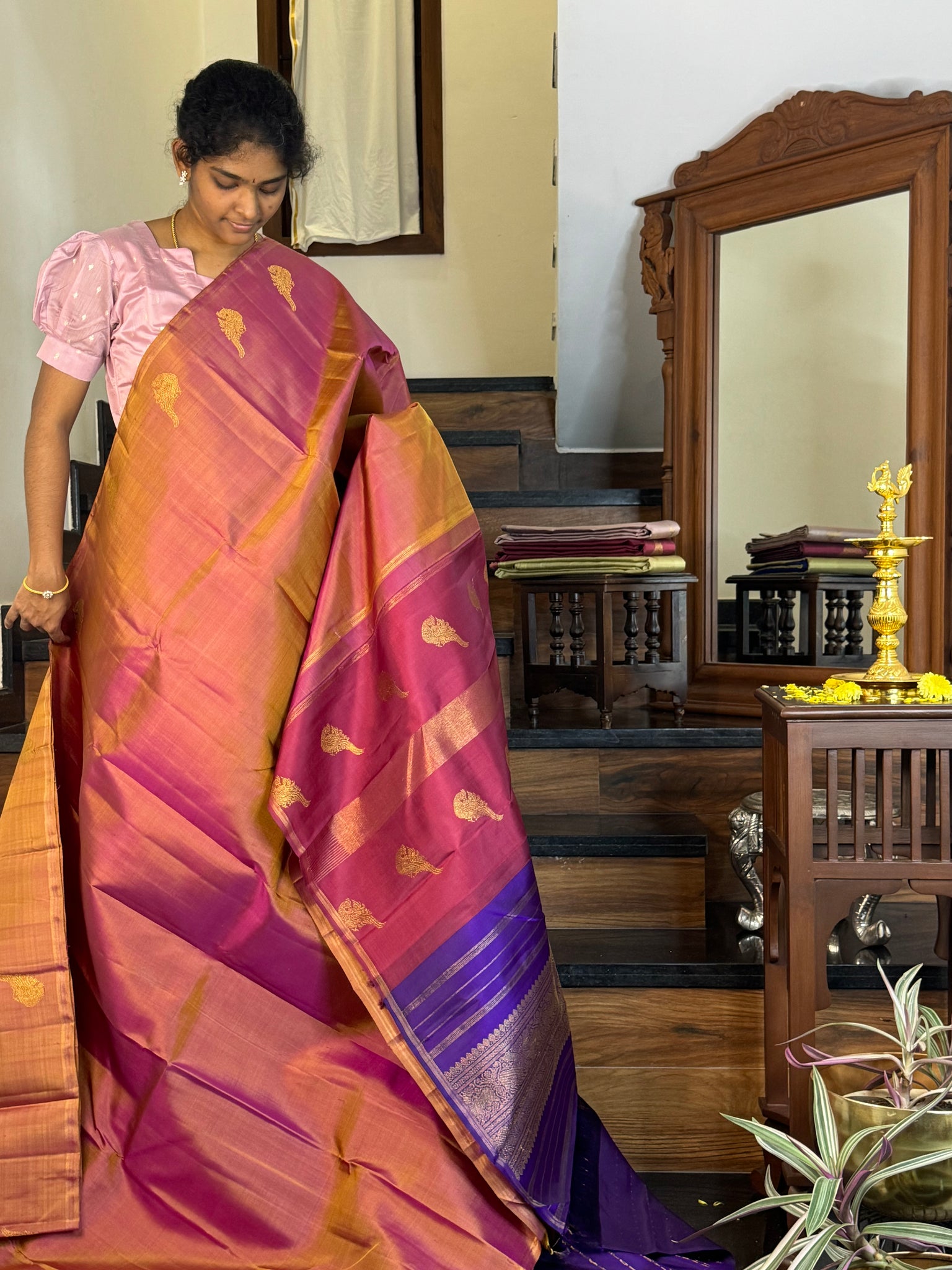 Mohaa - Beautiful Borderless Kanchivaram - a aadai killi ( parrots ) woven buttas with double pallu concept