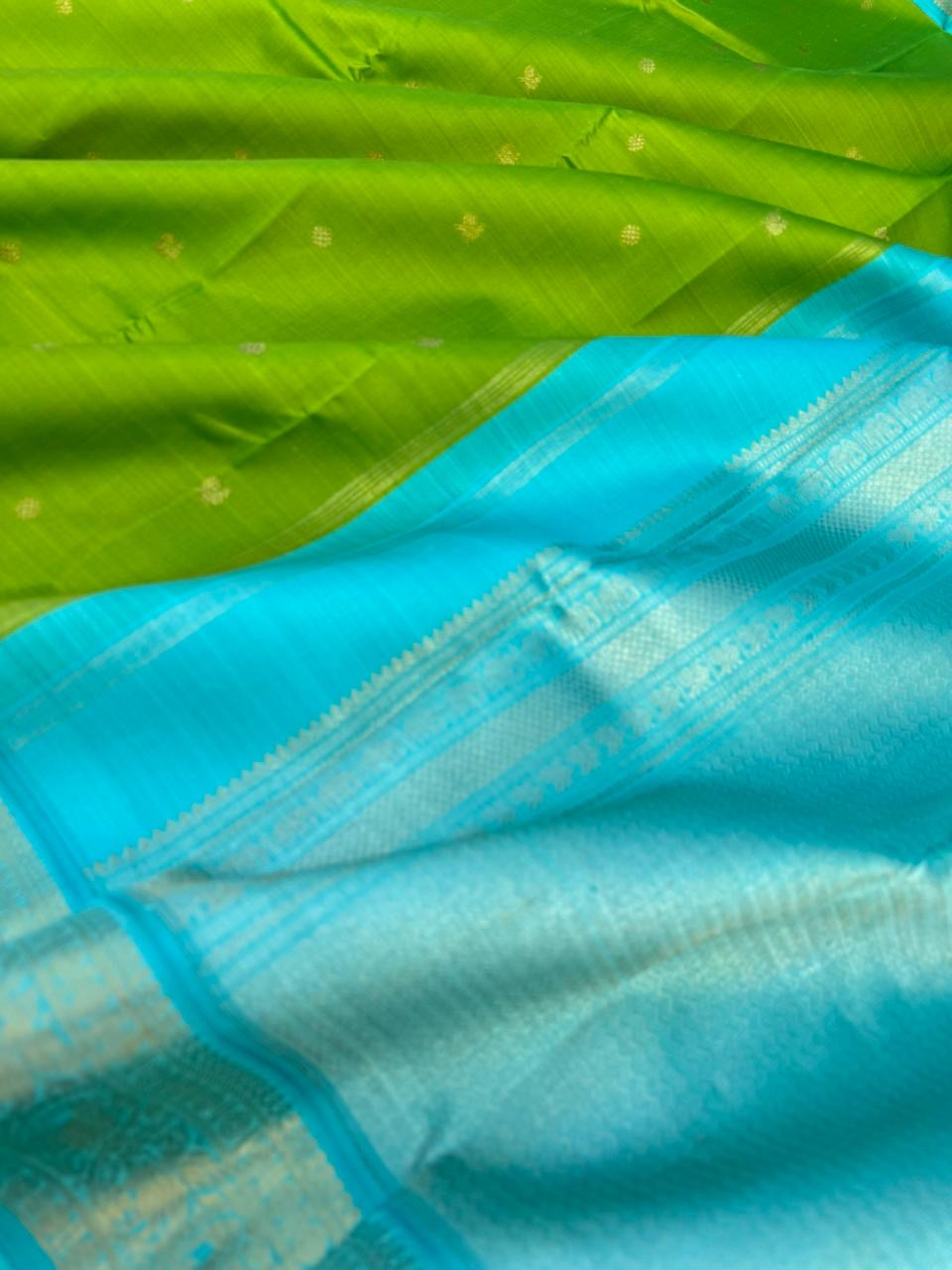 The Korvai Vibes - Authentic Korvai Kanchivaram - most beautiful alli pachai and turquoise blue, what a fresh combination