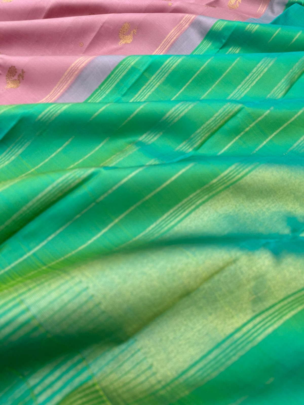 Mohaa - Rarest Borderless Kanchivarams - dusky pink annam buttas with aqua dual tone pallu and blouse