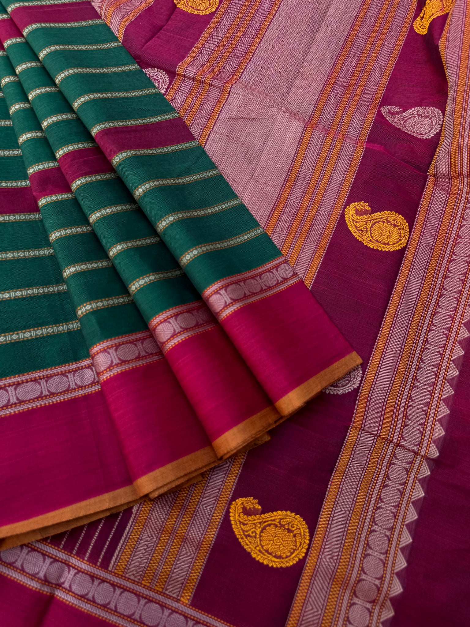 Mangalavastaram - deep green maroon veldhari