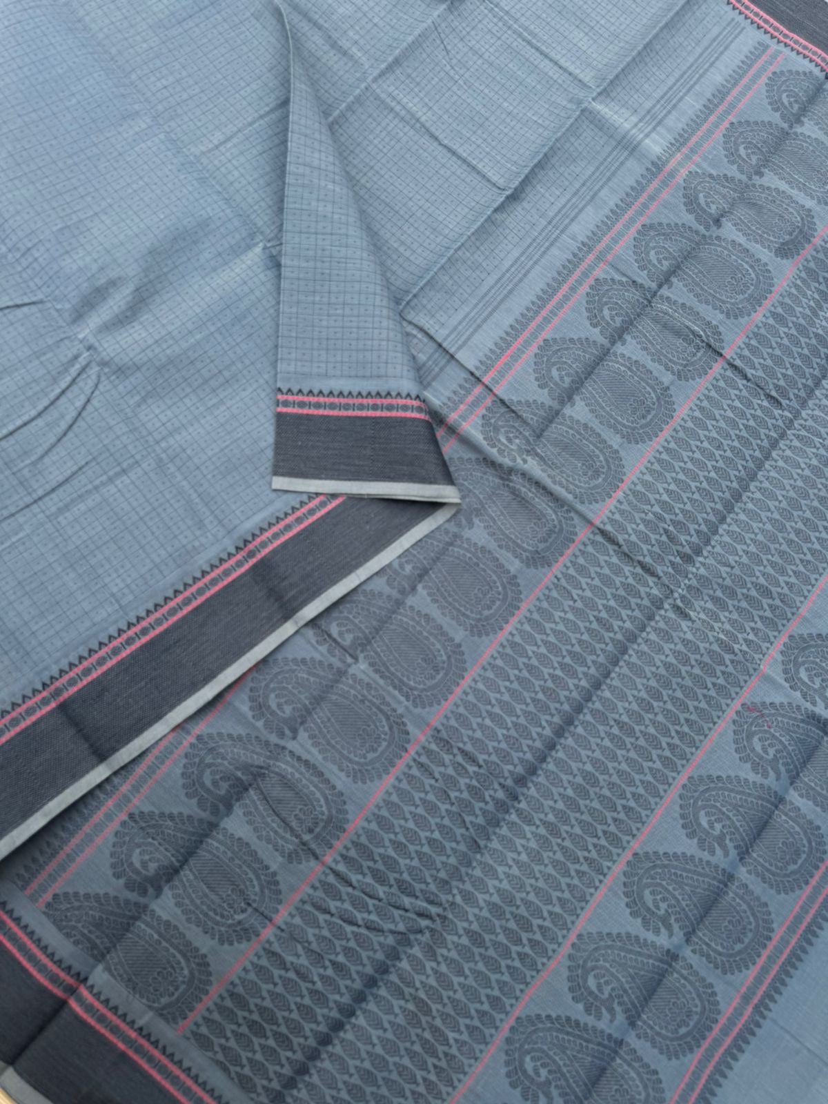 Mangalavastaram - ash grey and black lakshadeepam
