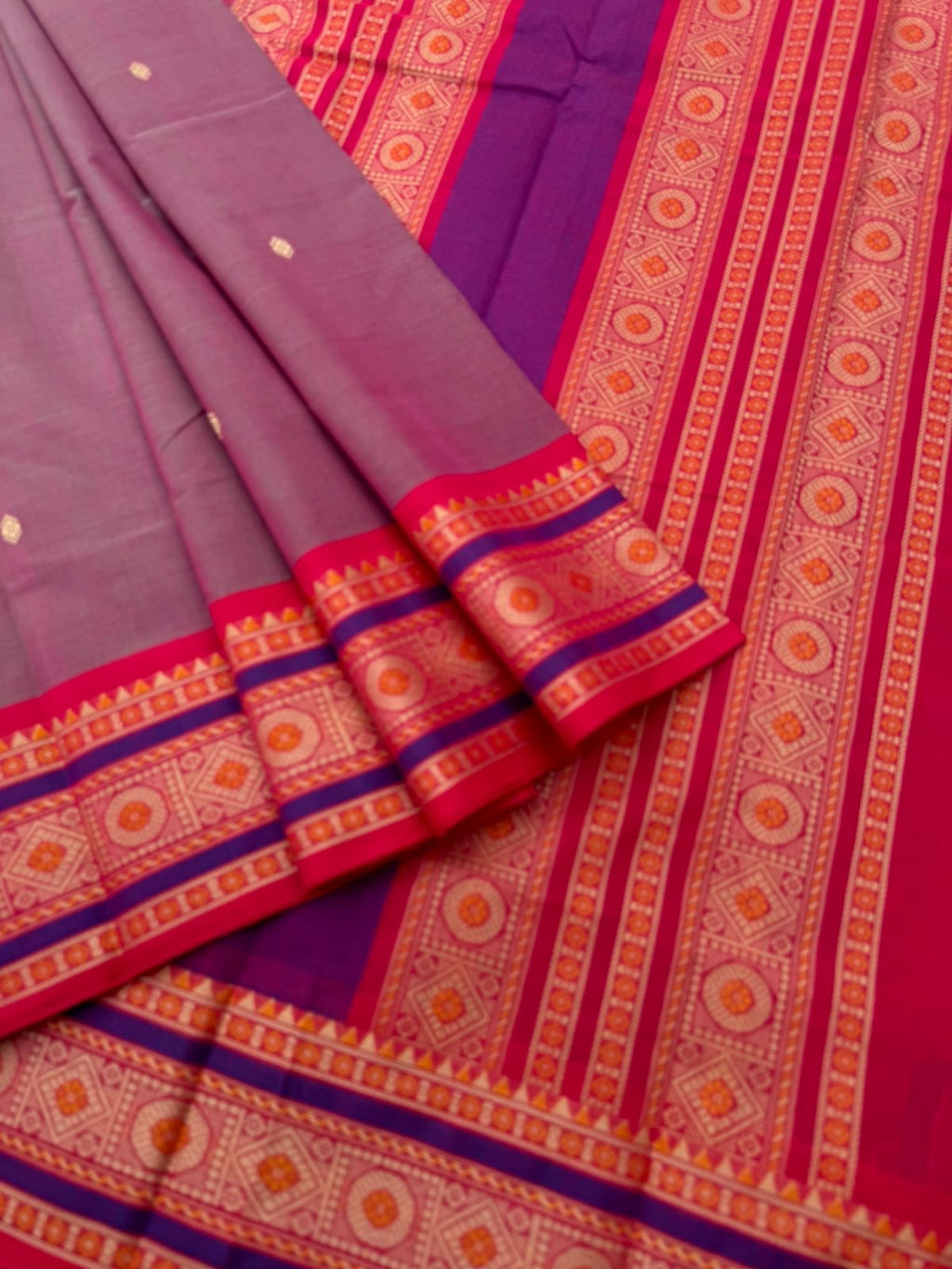 Mangalavastaram - stunning dual tone with meenakari weave borders