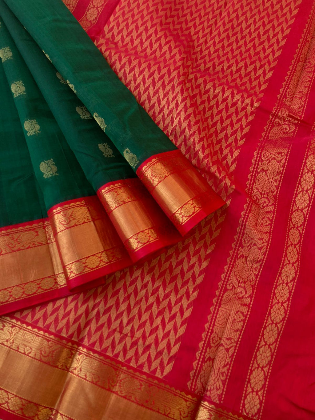 Korvai Silk Cottons - Meenakshi green and red