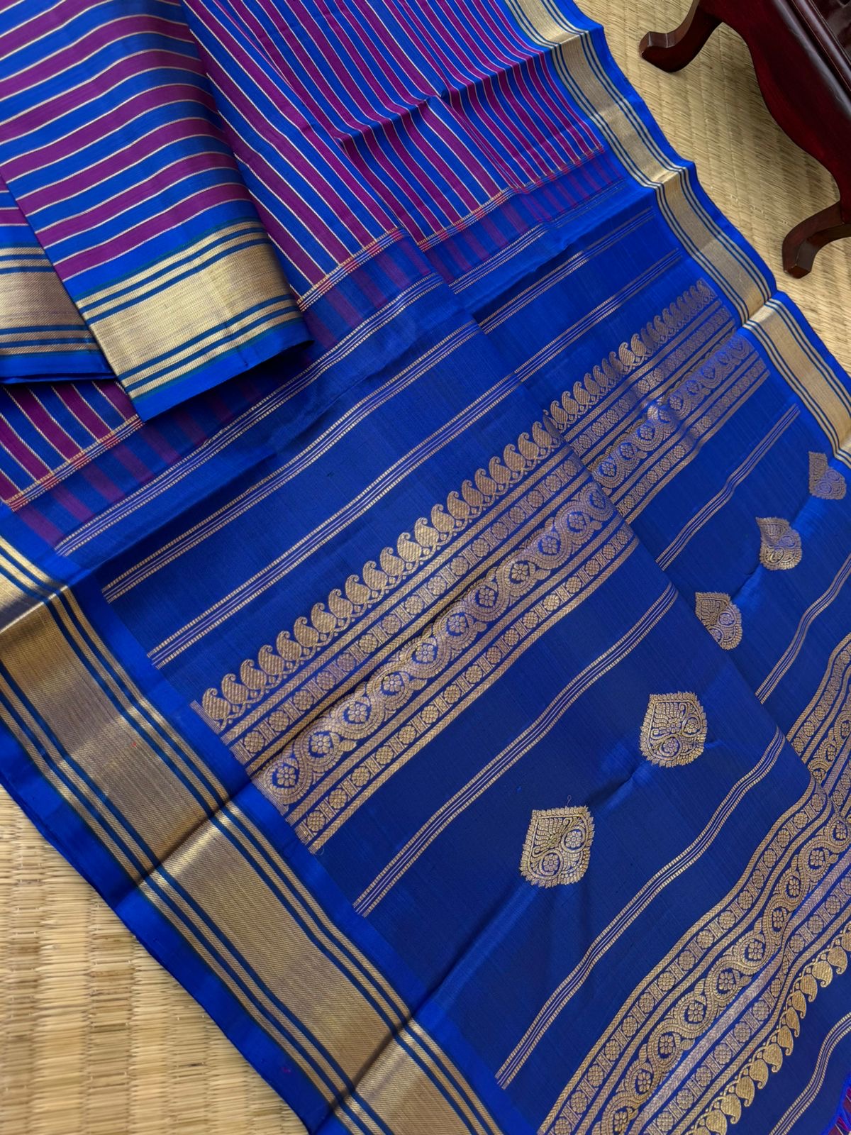 Kattam Koodu on Kanchivaram - the most vintage style zari stripes woven body with classy pallu