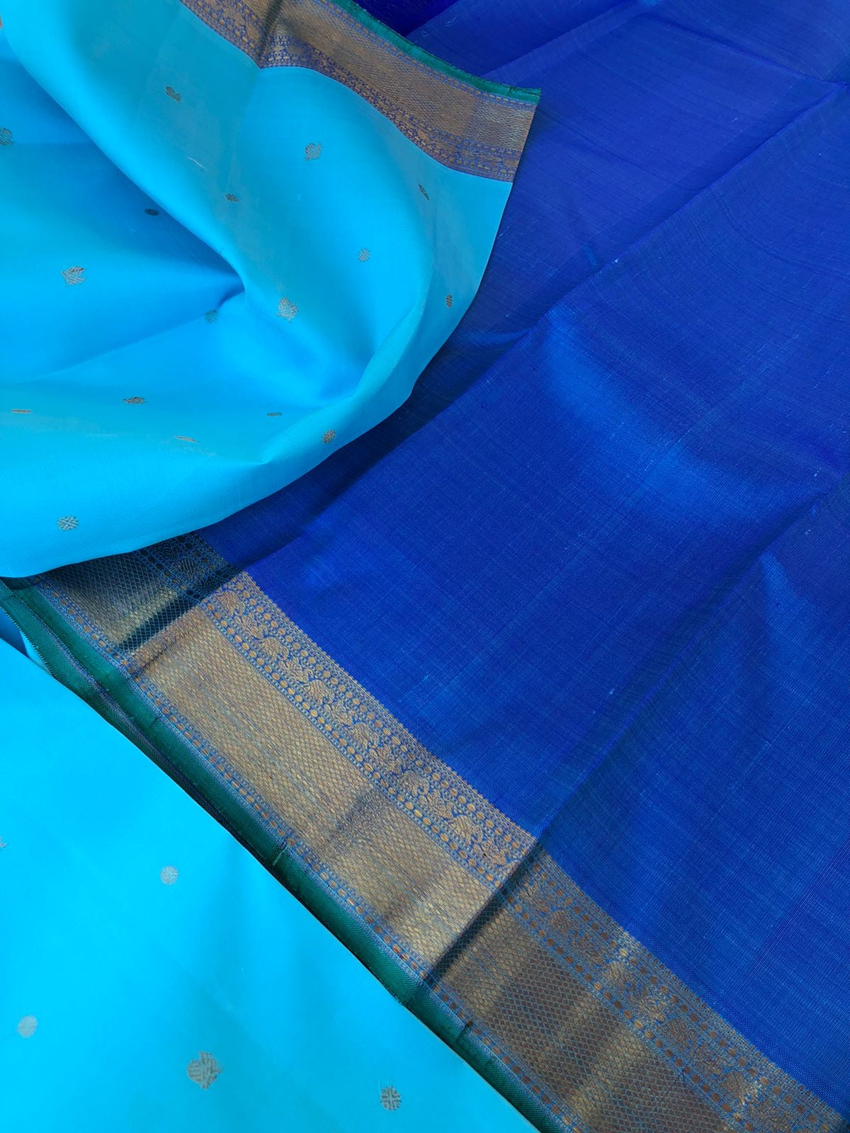 Solid Kanchivarams - the shades of sky blues is gorgeous