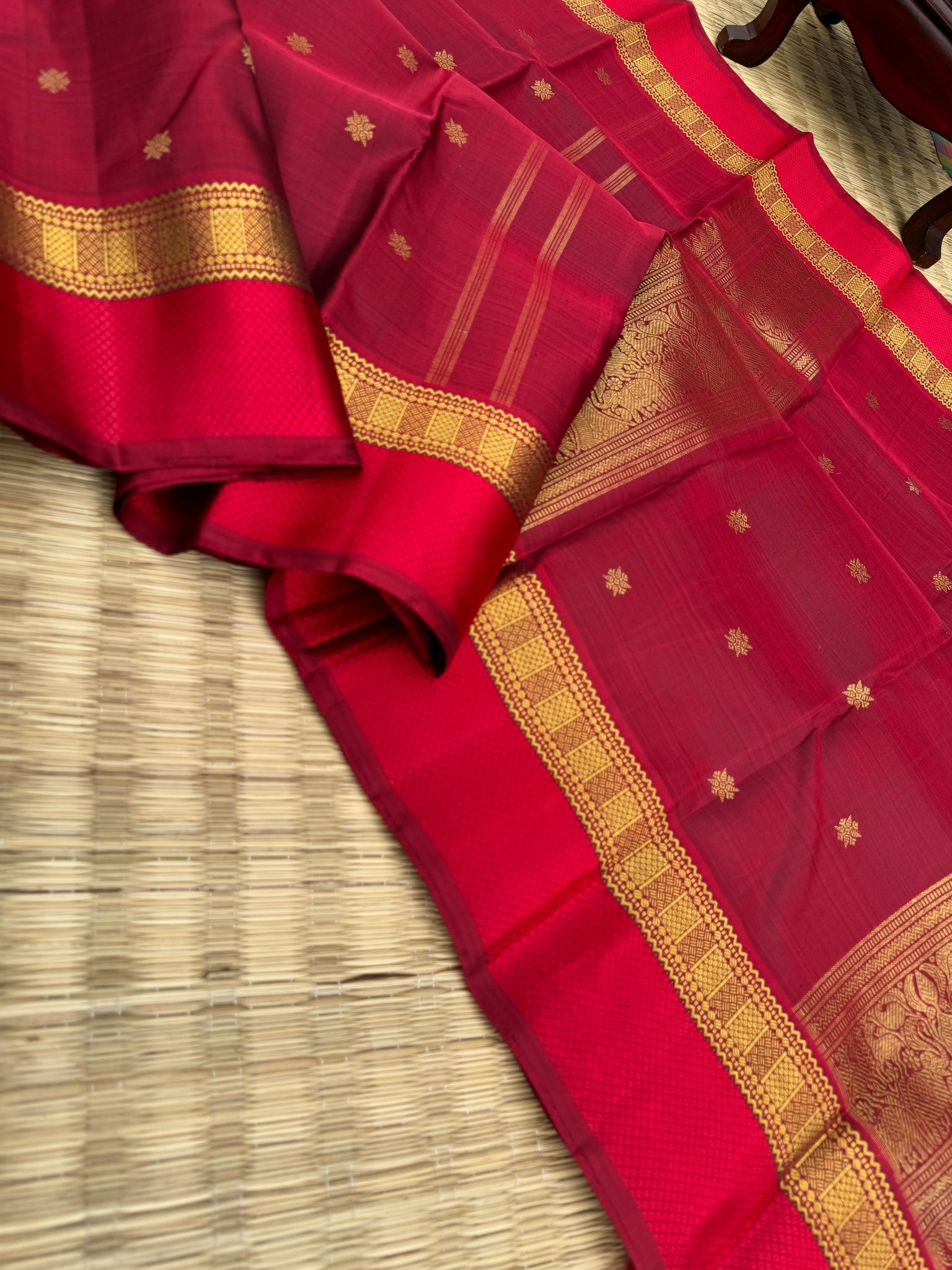 Molten Play on Kanchivaram - deep dark metallic reddish maroon with silk and zari woven borders