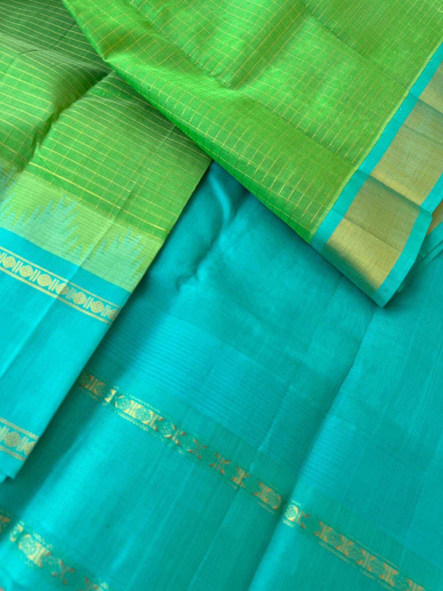 Korvai Silk Cotton - pale green and blue zari kattam