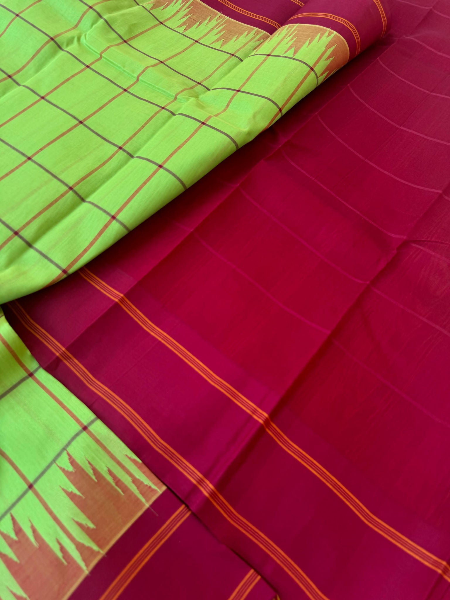 Signature Silk Cotton - apple green and deep red
