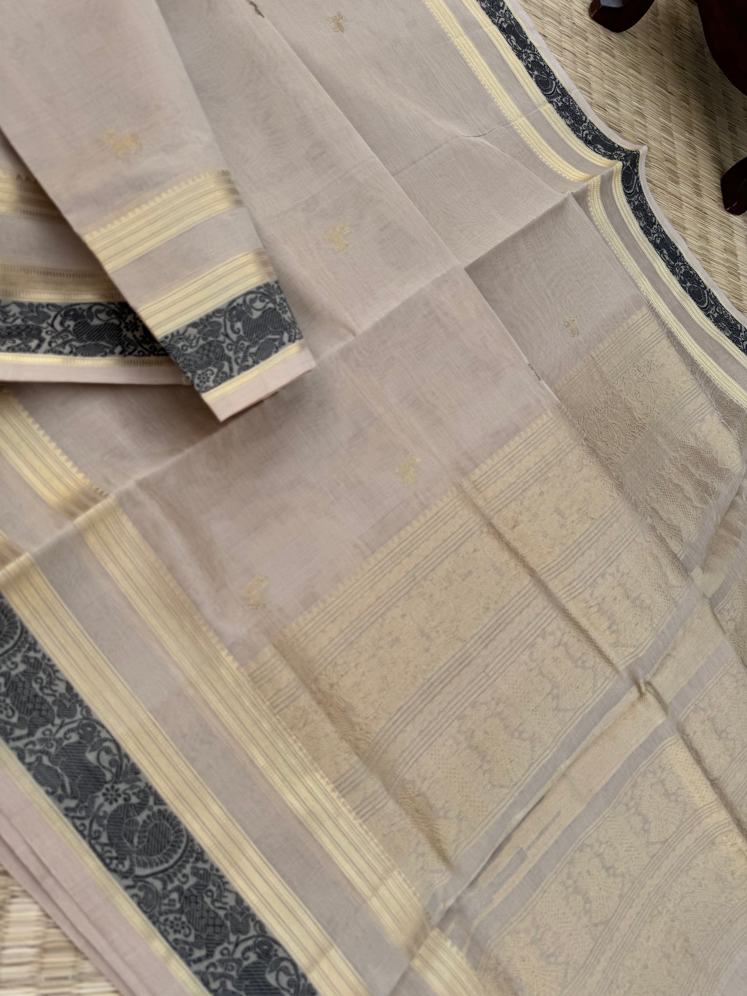 Zari Kissed Silk Cotton -beige and gold