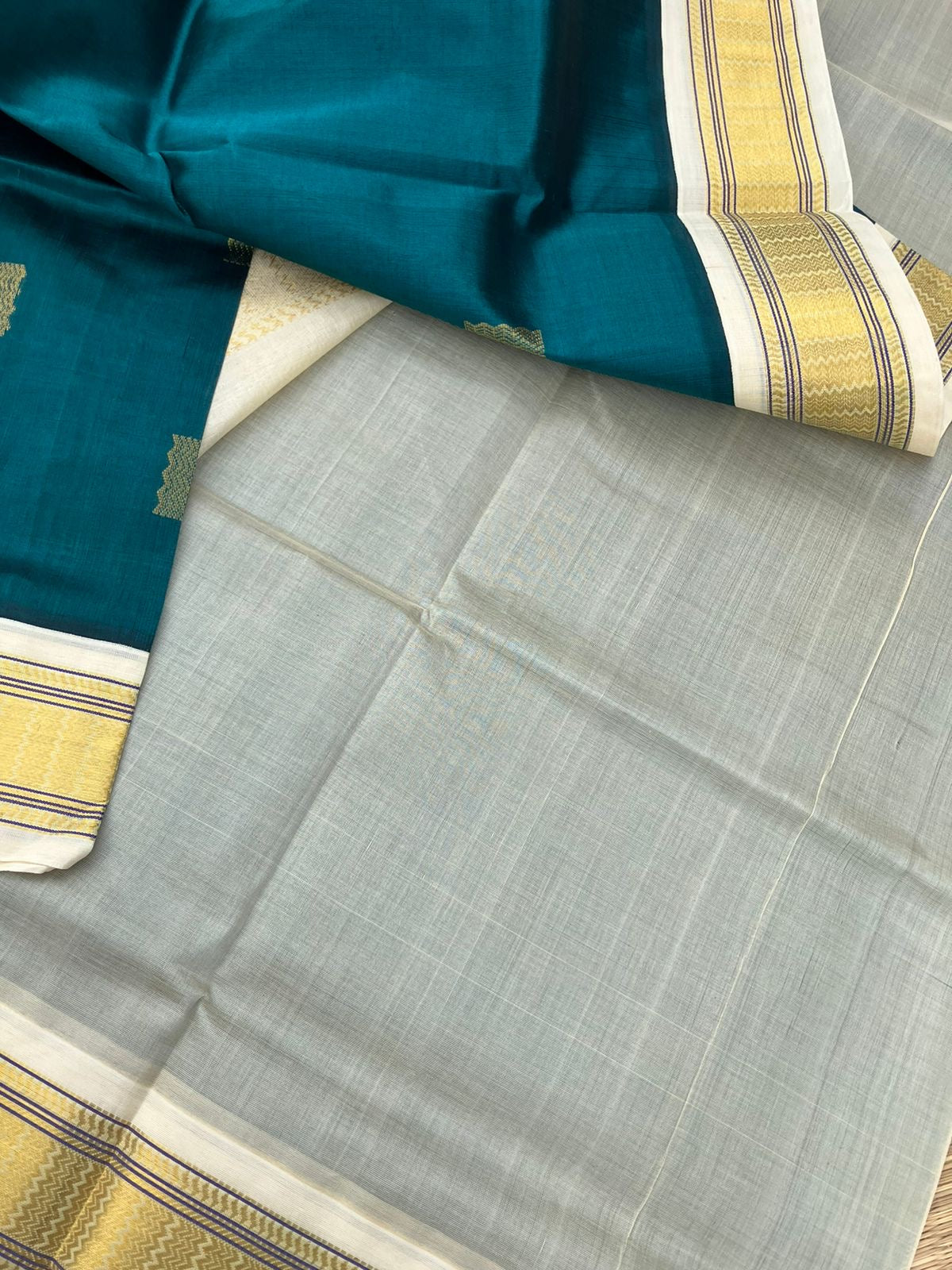 Korvai Silk Cottons - forest green and off white