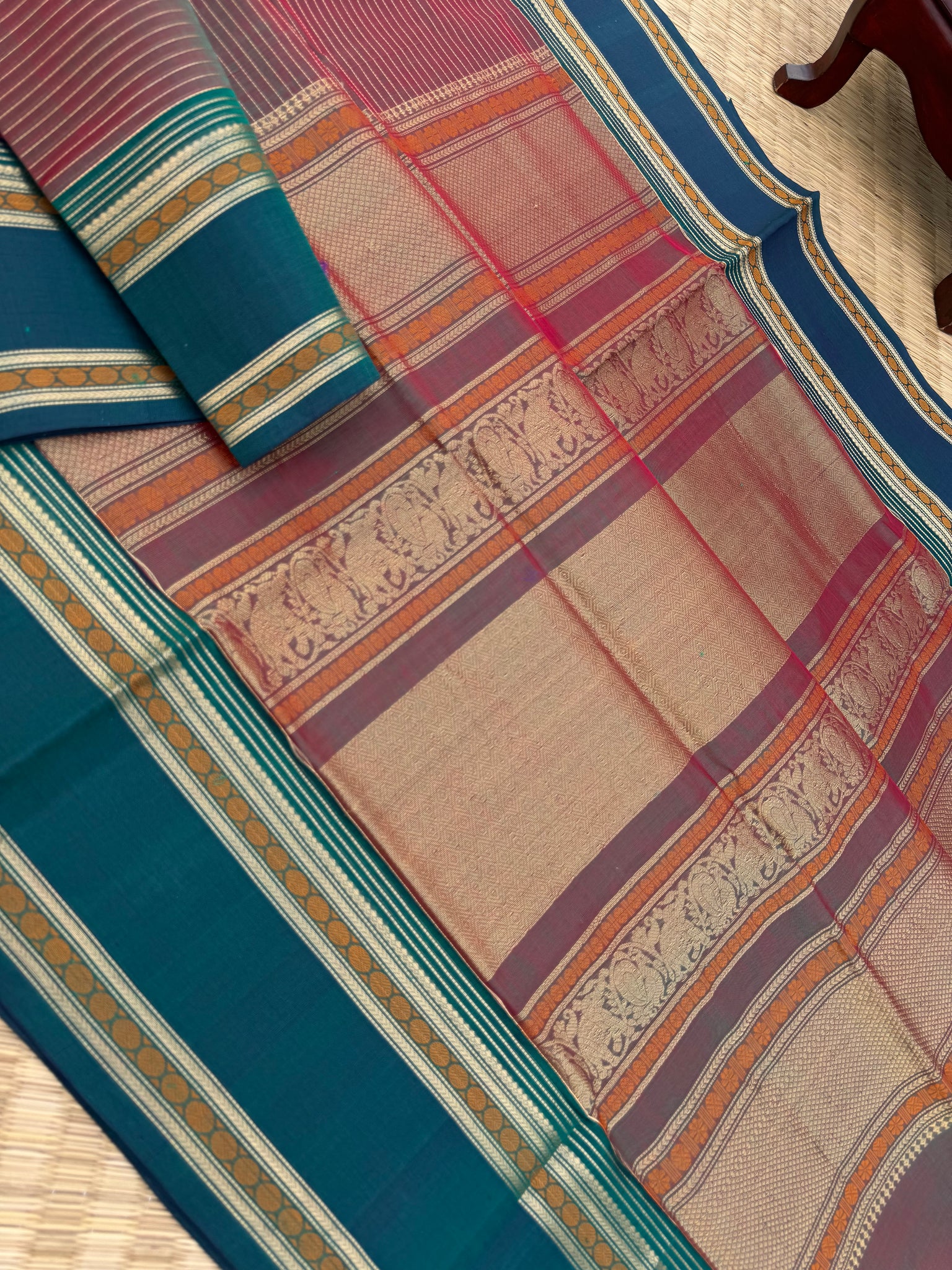 Zari Kissed Silk Cotton - a perfect maanthululir vairaoosi