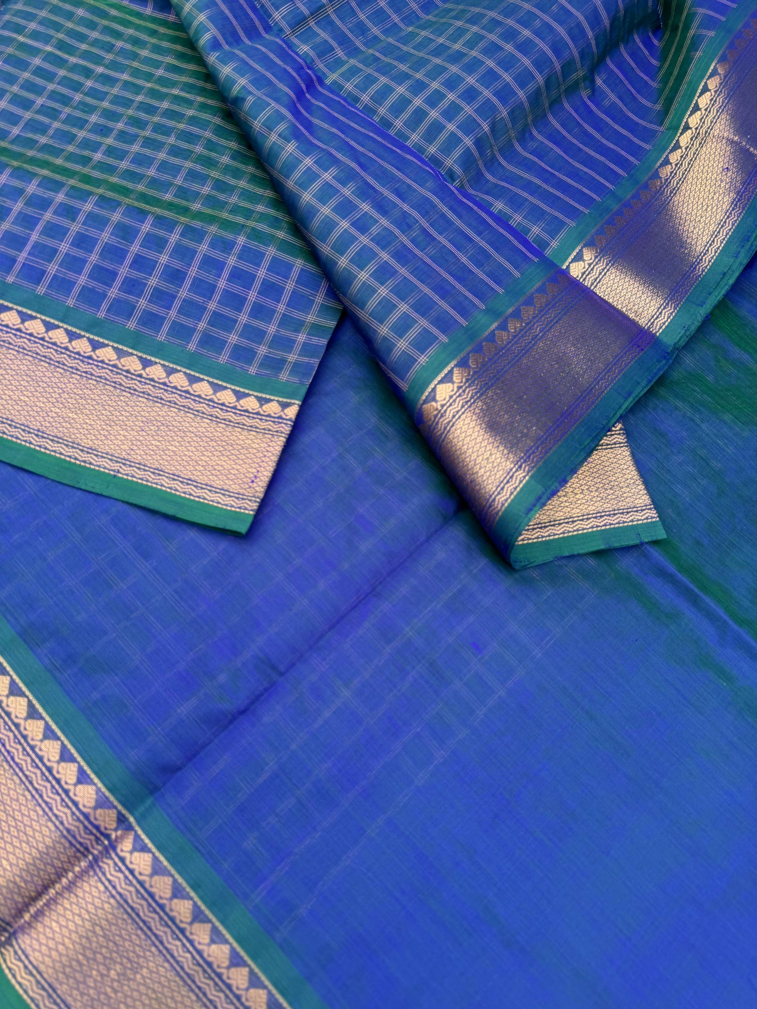 Zari Kissed Silk Cotton - stunning dual tone peacock blue green kattam with small borders