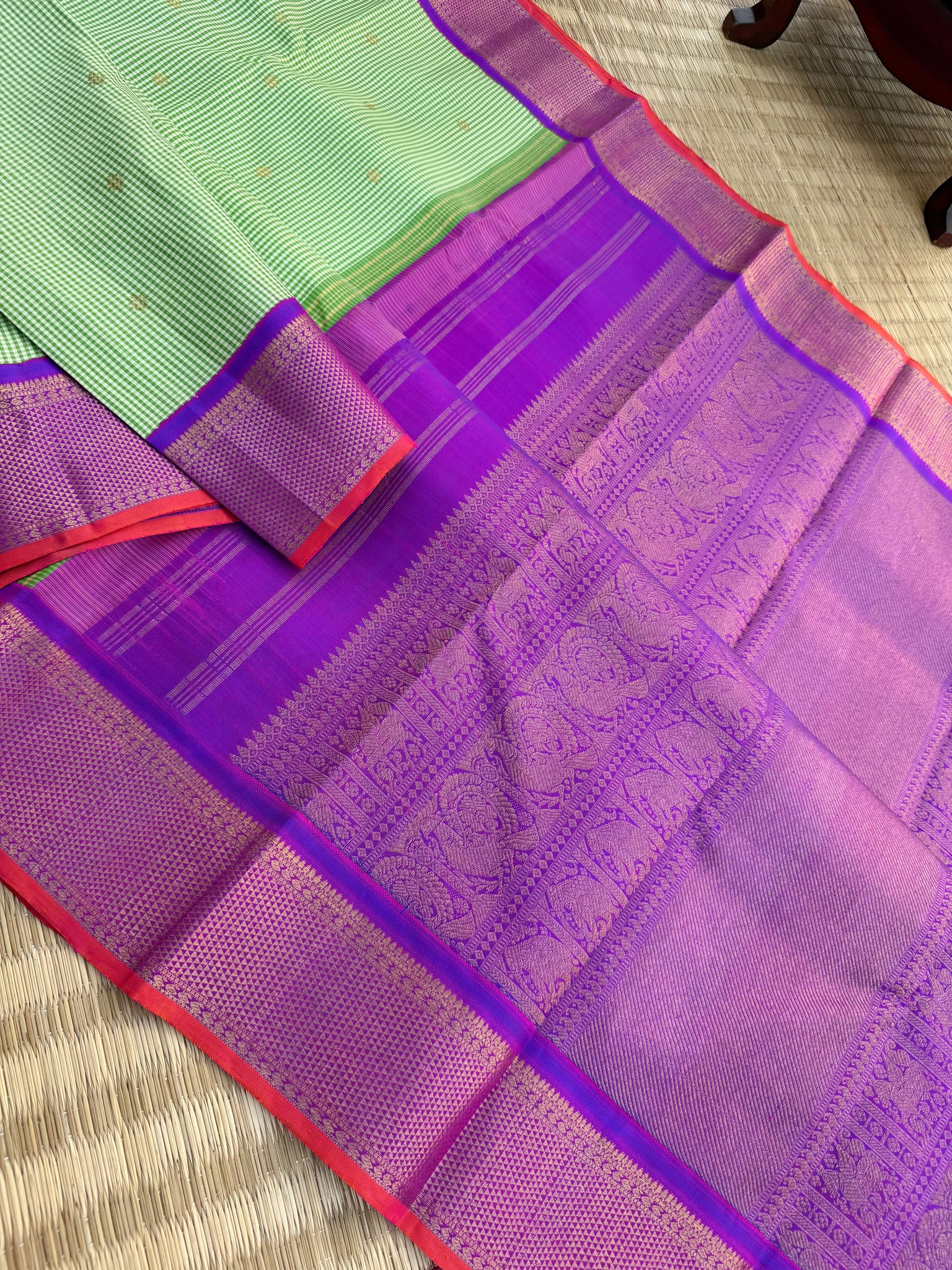 Vintage Ragas on Kanchivarams - Pastel pista green kasa kasa kattam ...