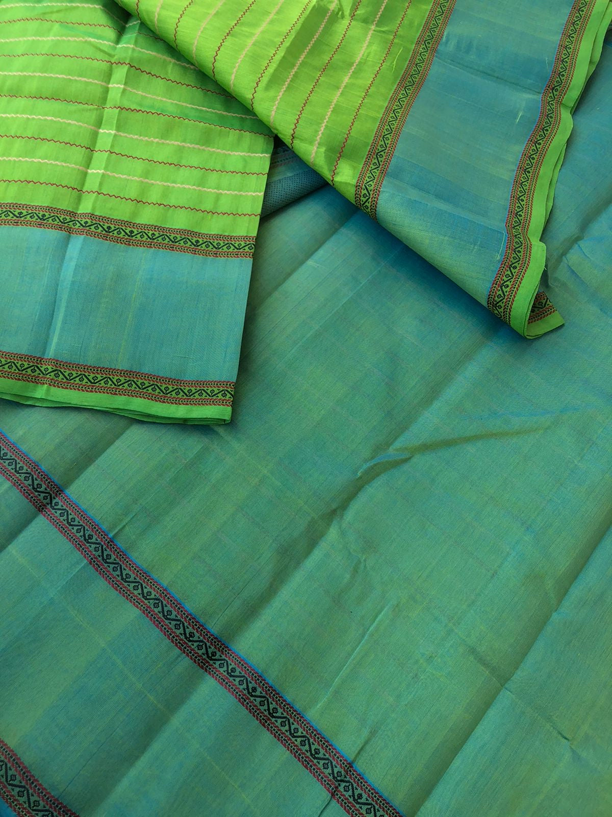 Woven Motifs Silk Cotton - apple green veldhari
