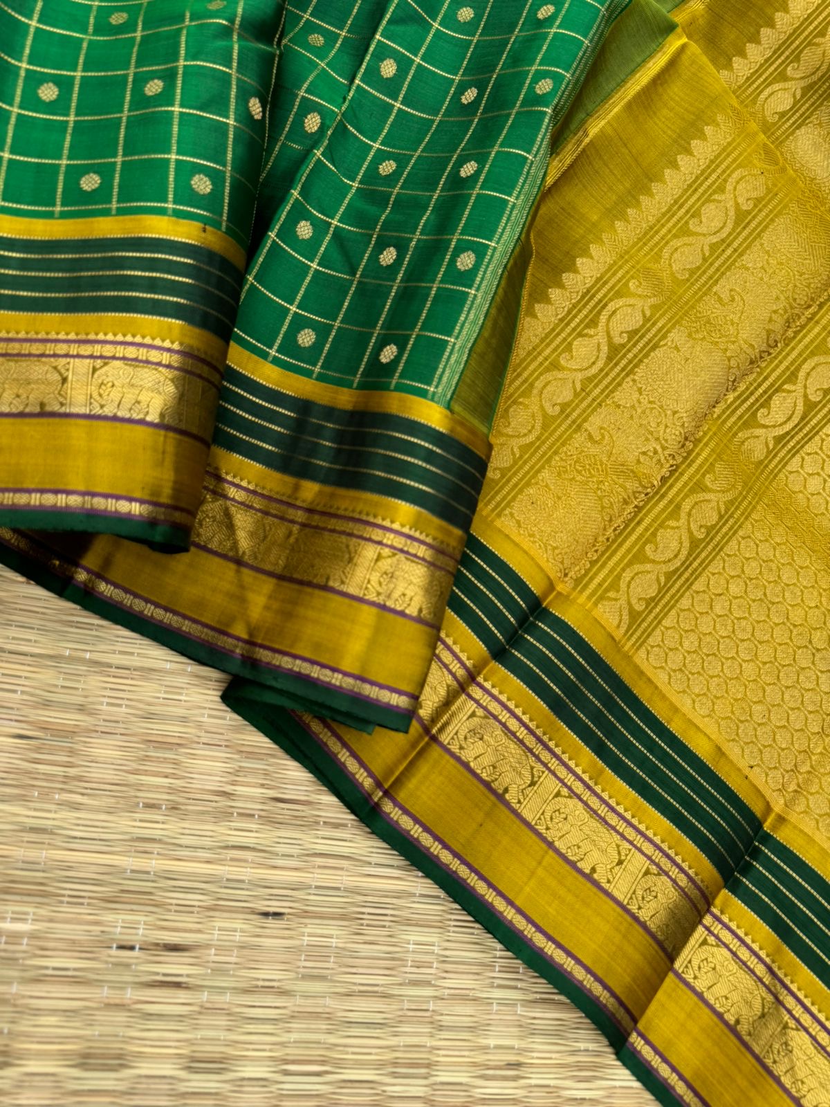 Meenakshi - the beautiful Meenakshi green and golden fenugreek mustard with moppula woven borders and kattam buttas woven body