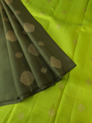 Mohaa - Beautiful Borderless Kanchivarams - stunning algae green body with fresh green pallu and blouse