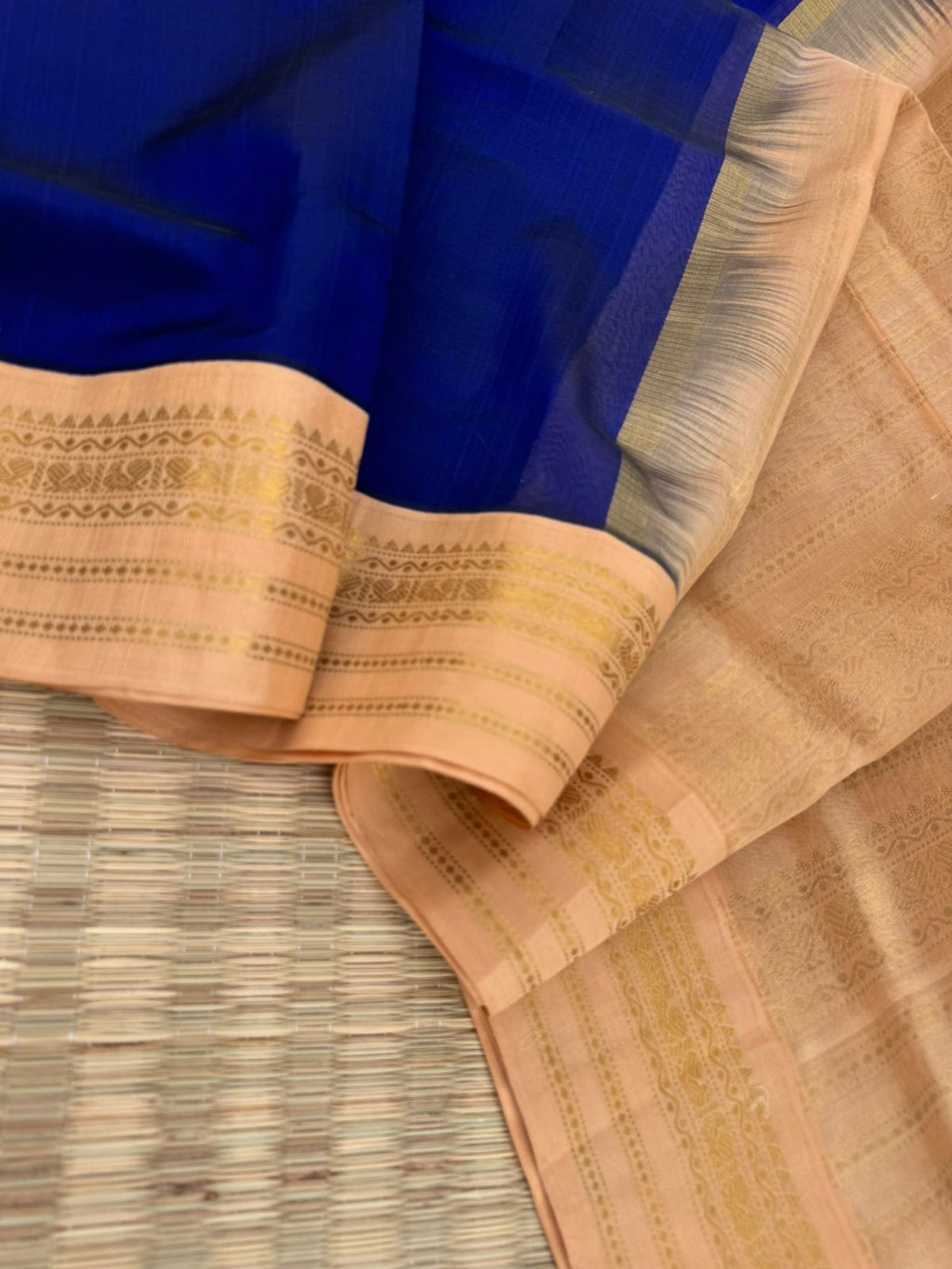 Korvai Silk Cotton - dark navy blue and sandalwood