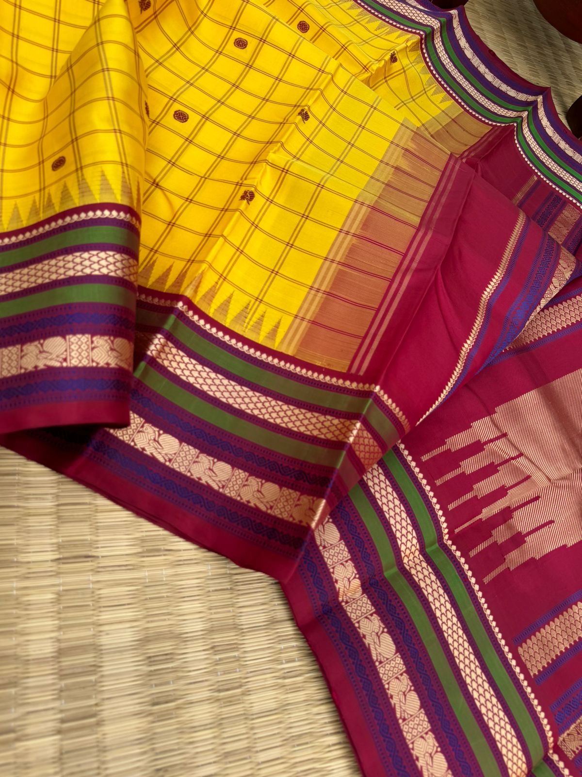 The Best of No Zari Korvai Kanchivaram - the most traditional yellow and aaraku with all traditional Kanchivaram elements kattam buttas Korvai everything