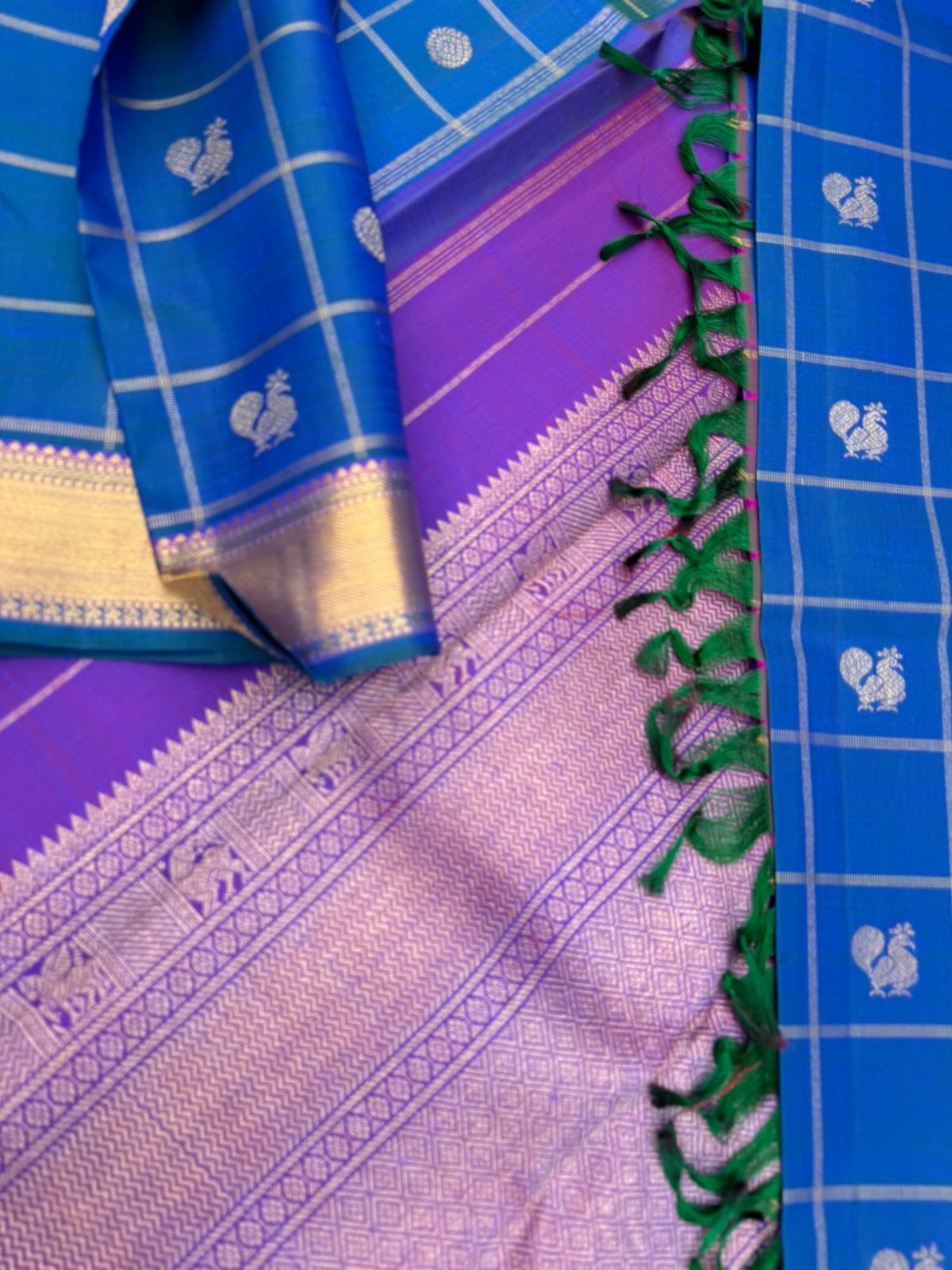 Kattam and Buttas on Kanchivaram - stunning dual tone peacock blue green