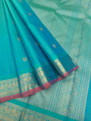 Vairaa - The traditional luxurious Vairaoosi on Kanchivaram - most beautiful dual tone aqua blue green body and pallu with contrast pallu blouse