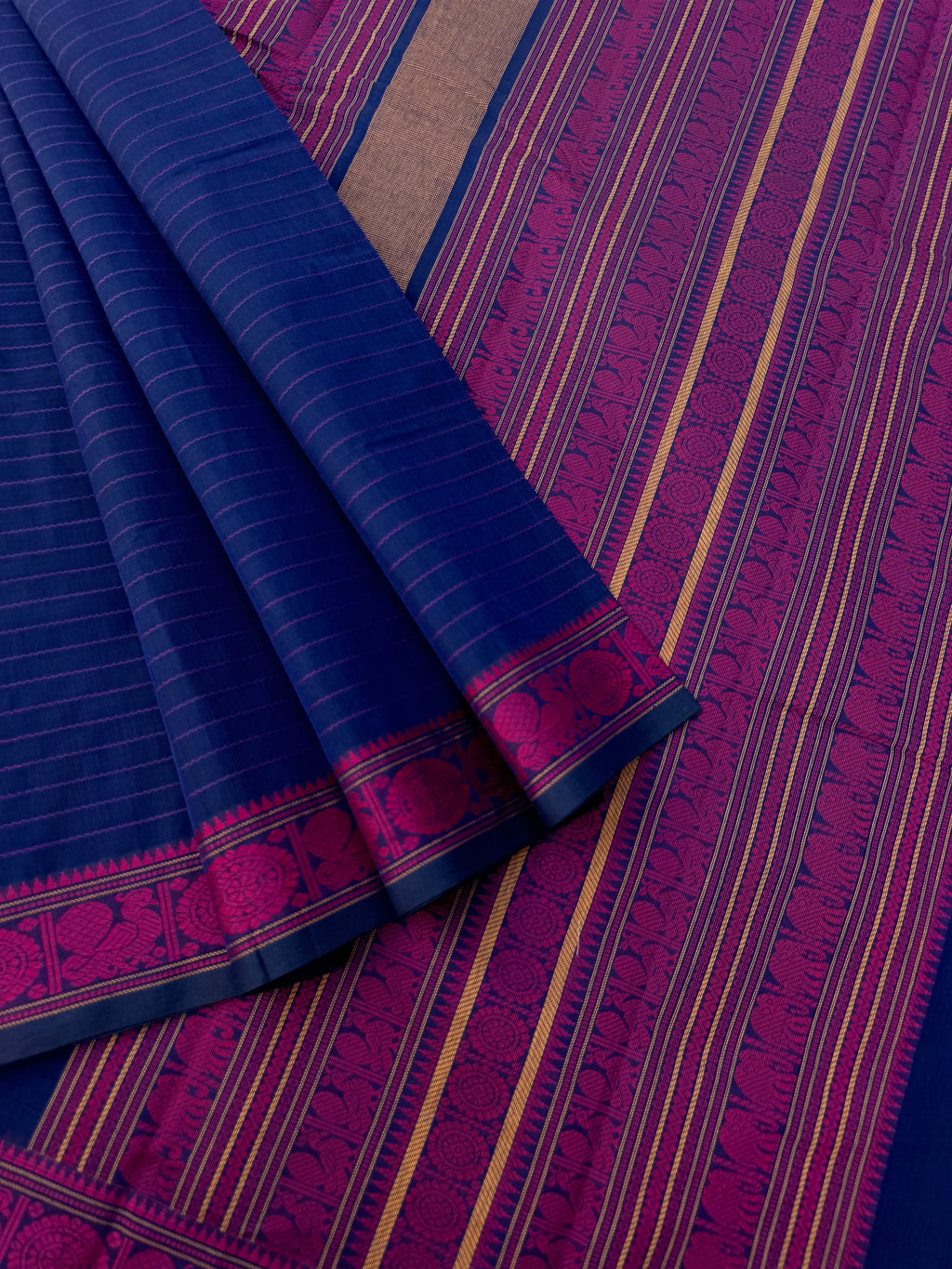 Mangalavastaram - deep navy blue and grandest pallu