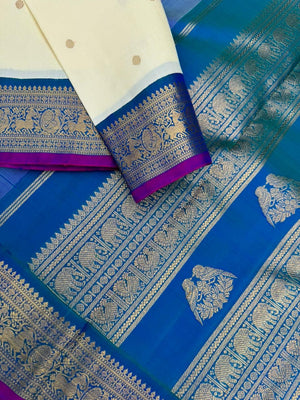 Colours of Navarathri 2025 on Kanchivarams - Most brilliant white and peacock blue Korvai Kanchivaram