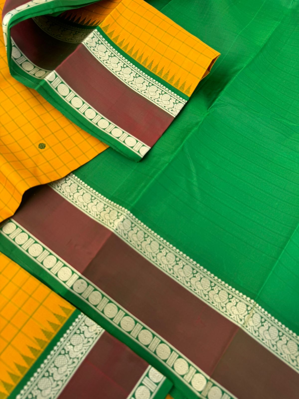 Sahasra - Most Difficult to Make No Zari Kanchivarams - stunning mustard and green with all traditional elements!!